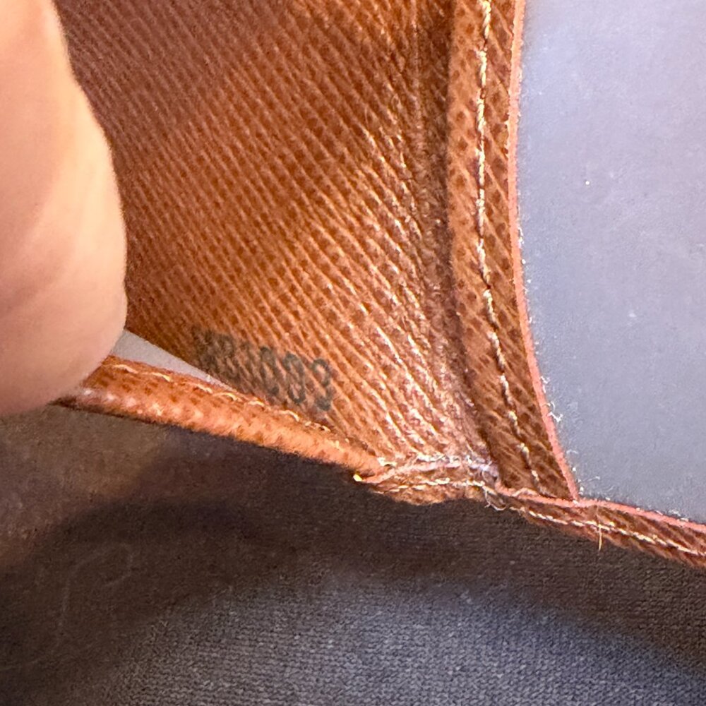 Louis Vuitton Brown Taiga Bifold ID Slim Card Case - Picture 9 of 10